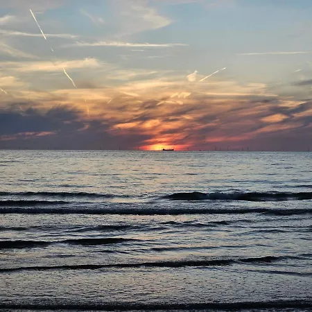 Super De Luxe Privekamer Op Toplocatie - 1 Pansiyon Egmond aan Zee