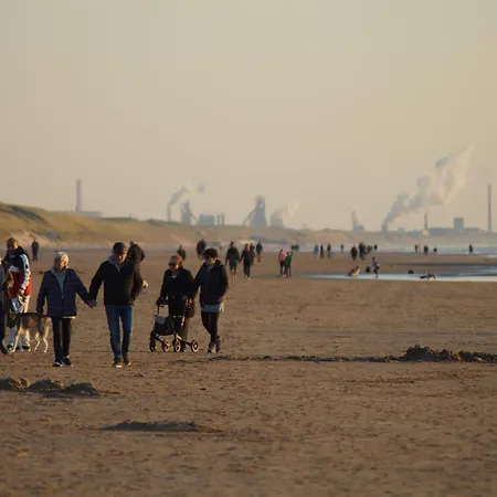 בית אירוח Super De Luxe Privekamer Op Toplocatie - 1 אגמונד אן זי