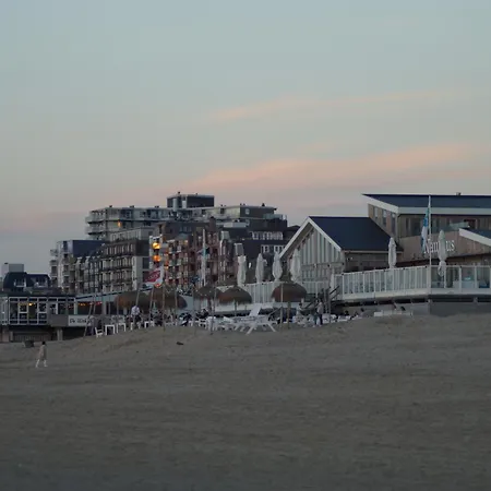 Super De Luxe Privekamer Op Toplocatie - 1 Pansiyon Egmond aan Zee